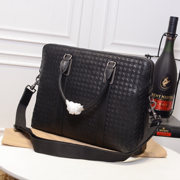 ボッテガヴェネタバッグ側面デザイン